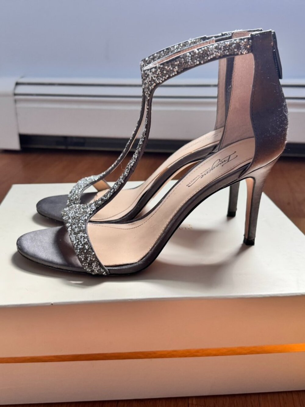 Vince Camuto Imagine Phoebe Crystal T-Strap Storm Grey Evening Heels Size 8